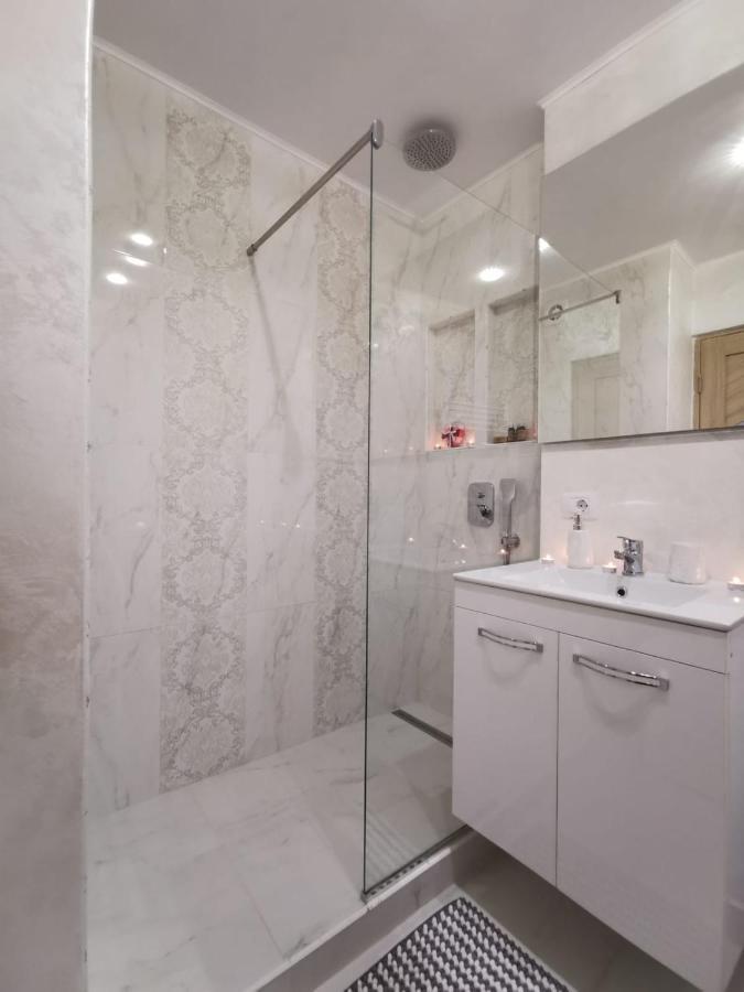 Apartament Gold Luxury Tîrgu Ocna Εξωτερικό φωτογραφία