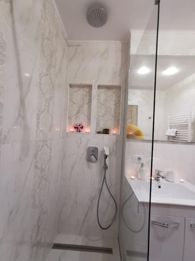 Apartament Gold Luxury Tîrgu Ocna Εξωτερικό φωτογραφία