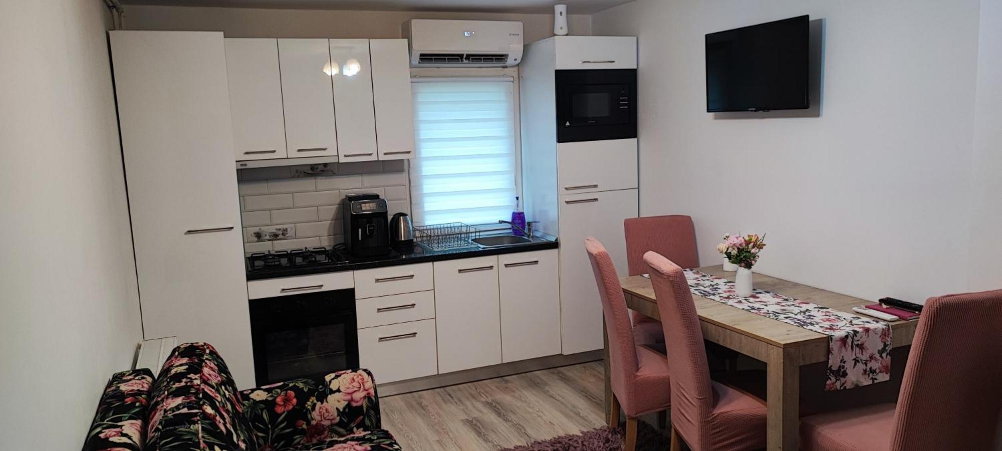 Apartament Gold Luxury Tîrgu Ocna Εξωτερικό φωτογραφία